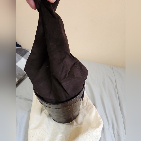 Staud Britt Croc Embossed Leather Bucket Bag NWT - Picture 7 of 12